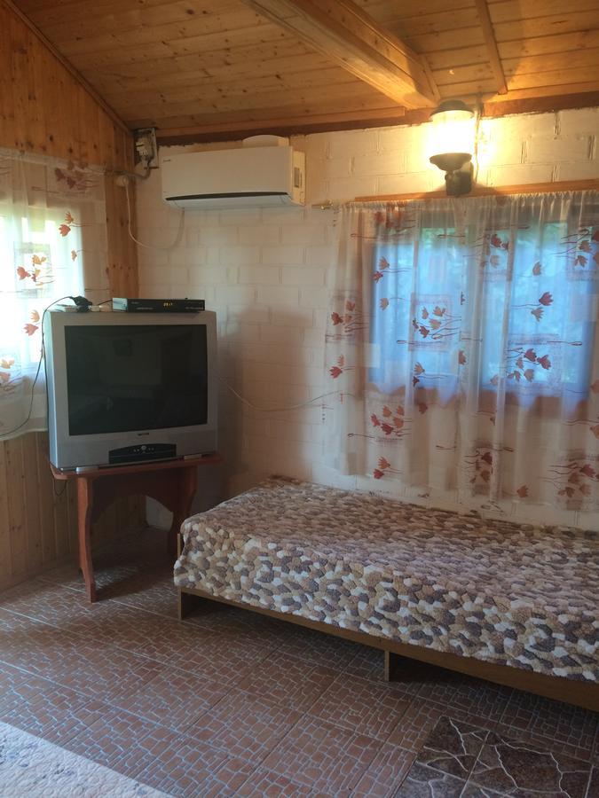 Гостевой Дом "Сария" Hotel Alakhadzi Exterior photo